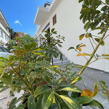 Sun And Sea Apartment Saranda Exterior photo