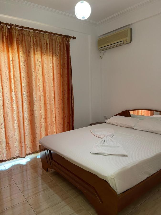 Sun And Sea Apartment Saranda Exterior photo